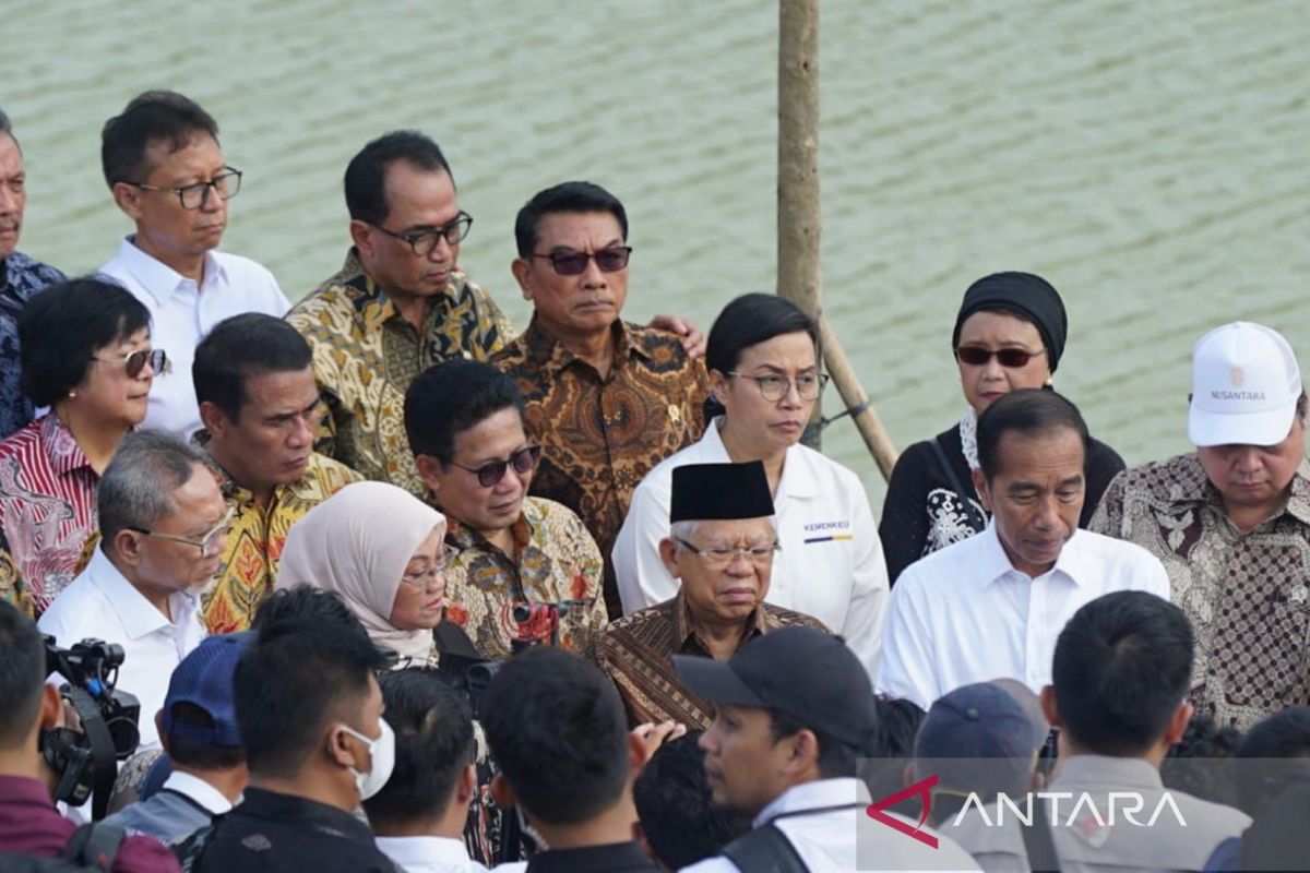 Mendes PDTT dampingi Presiden Joko Widodo kunjungi embung di IKN