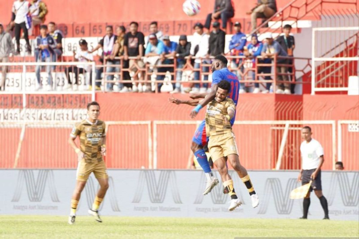 Arema ditahan seri 0-0 oleh Dewa United