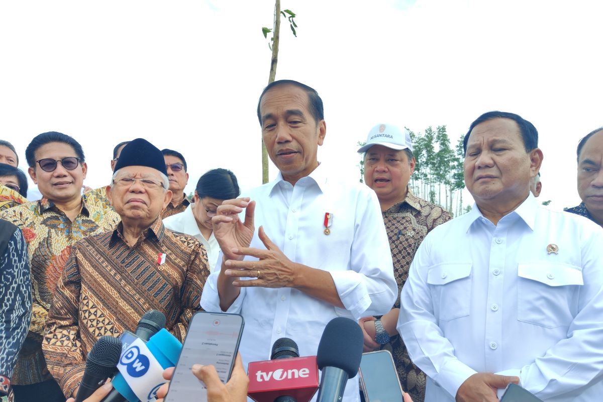 Presiden bersama Wapres lakukan peletakan batu pertama sejumlah proyek di IKN