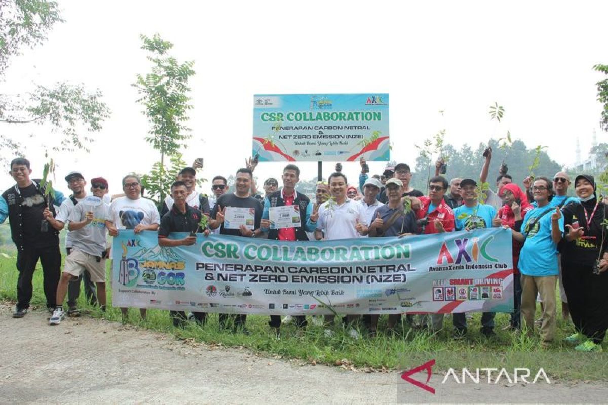 Komunitas AXIC tanam 2.000 bibit pohon di Bogor