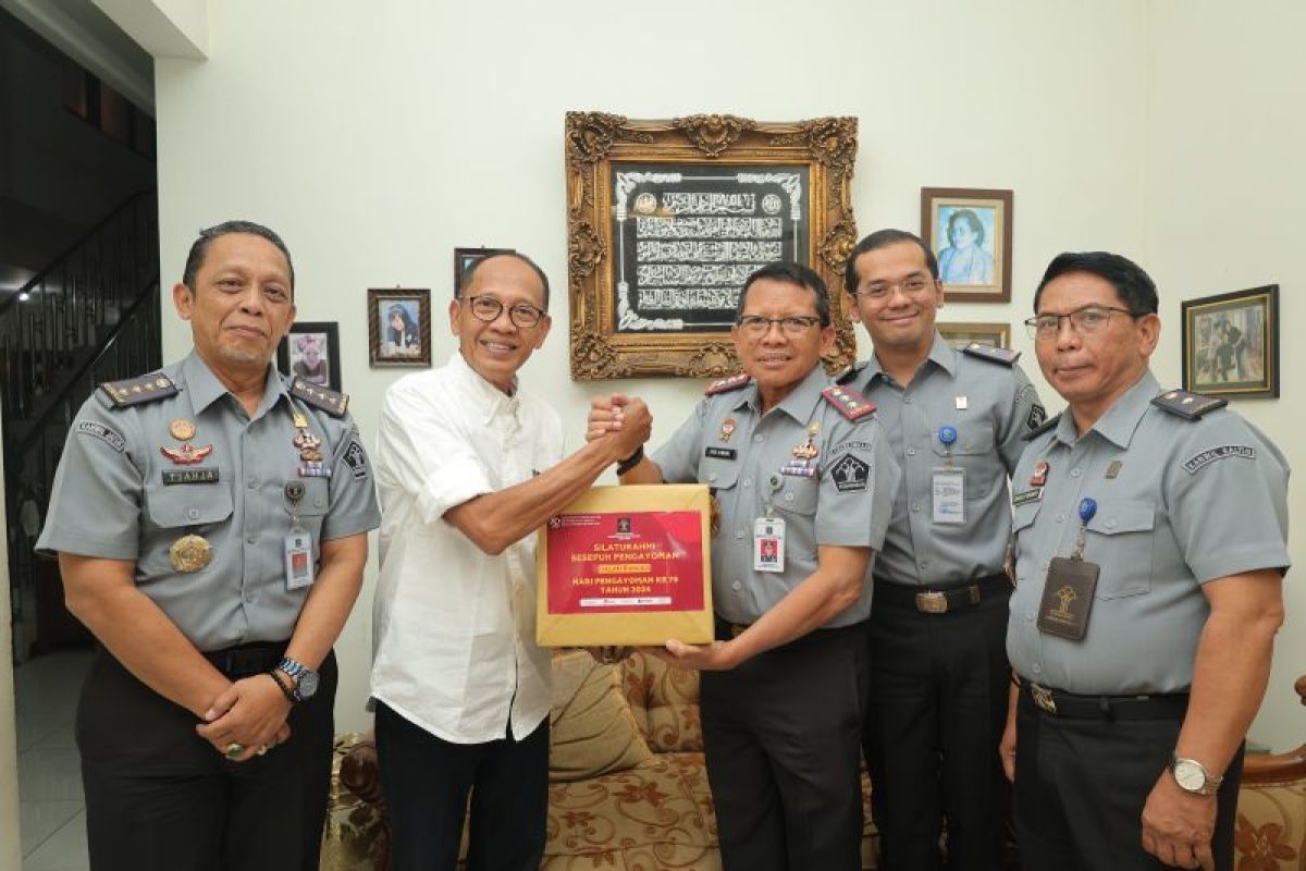 Gali motivasi, pejabat Kanwilkumham Jatim silahturahim ke pensiunan