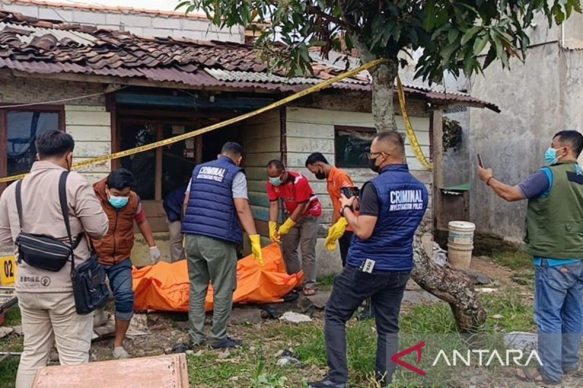 Polisi lakukan penyelidikan terkait temuan mayat perempuan dalam rumah