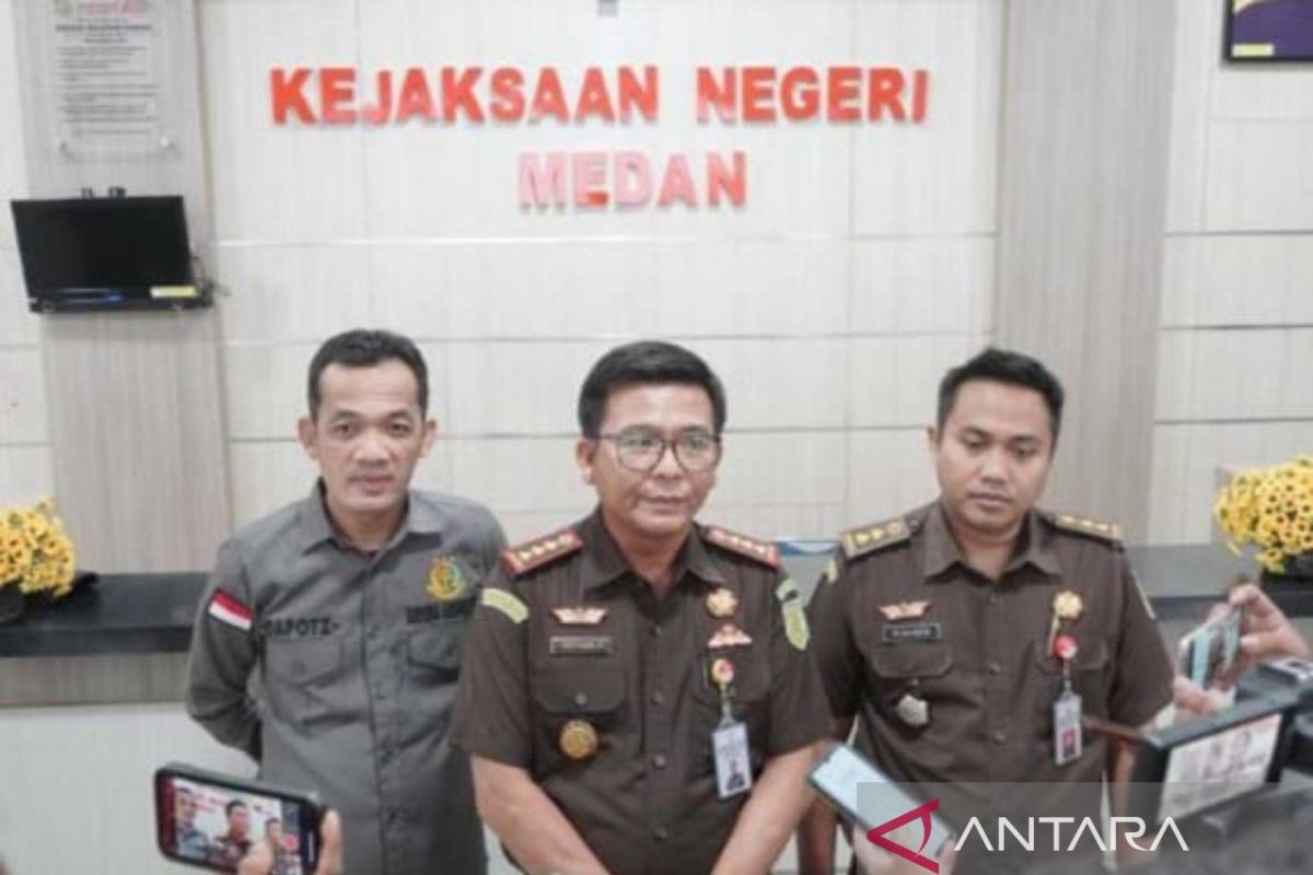 Dugaan korupsi pengadaan alkes di Dinkes Medan, jaksa panggil 10 orang