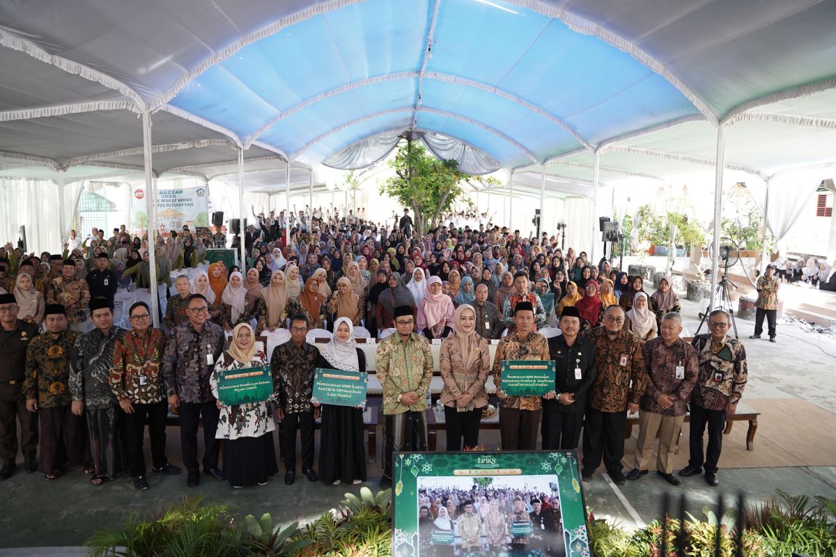 OJK majukan ekosistem pondok pesantren inklusif keuangan di daerah