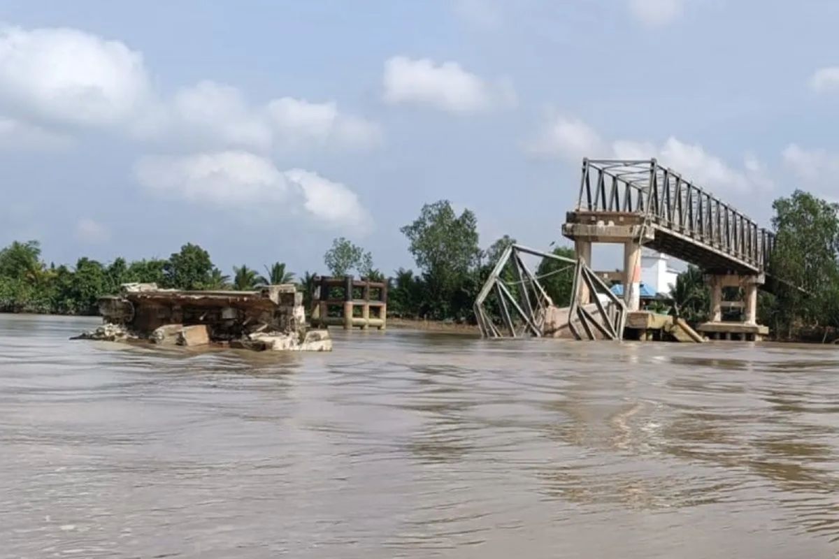 Tiga korban jembatan ambruk di Muba ditemukan tak bernyawa