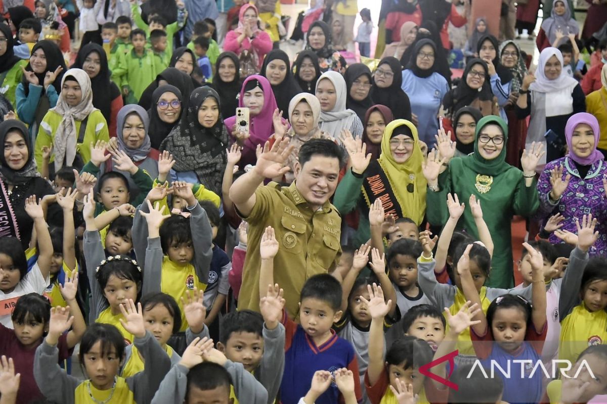 Bangka Barat ajak masyarakat dampingi tumbuh kembang anak