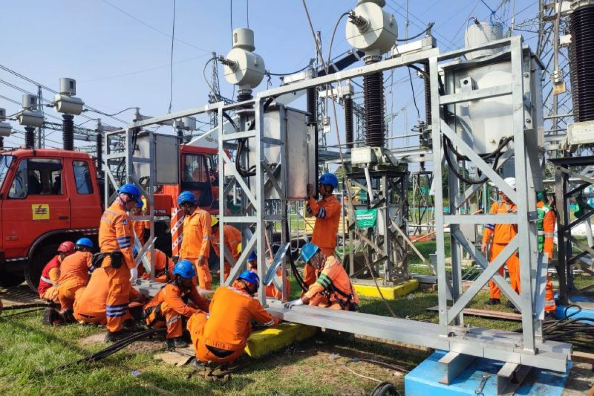 PLN UIT JBM pastikan suplai listrik Madura aman saat peringatan HUT RI