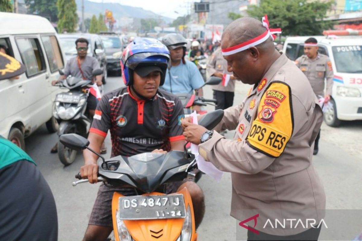 Polres Jayapura adakan konvoi kendaraan merah putih