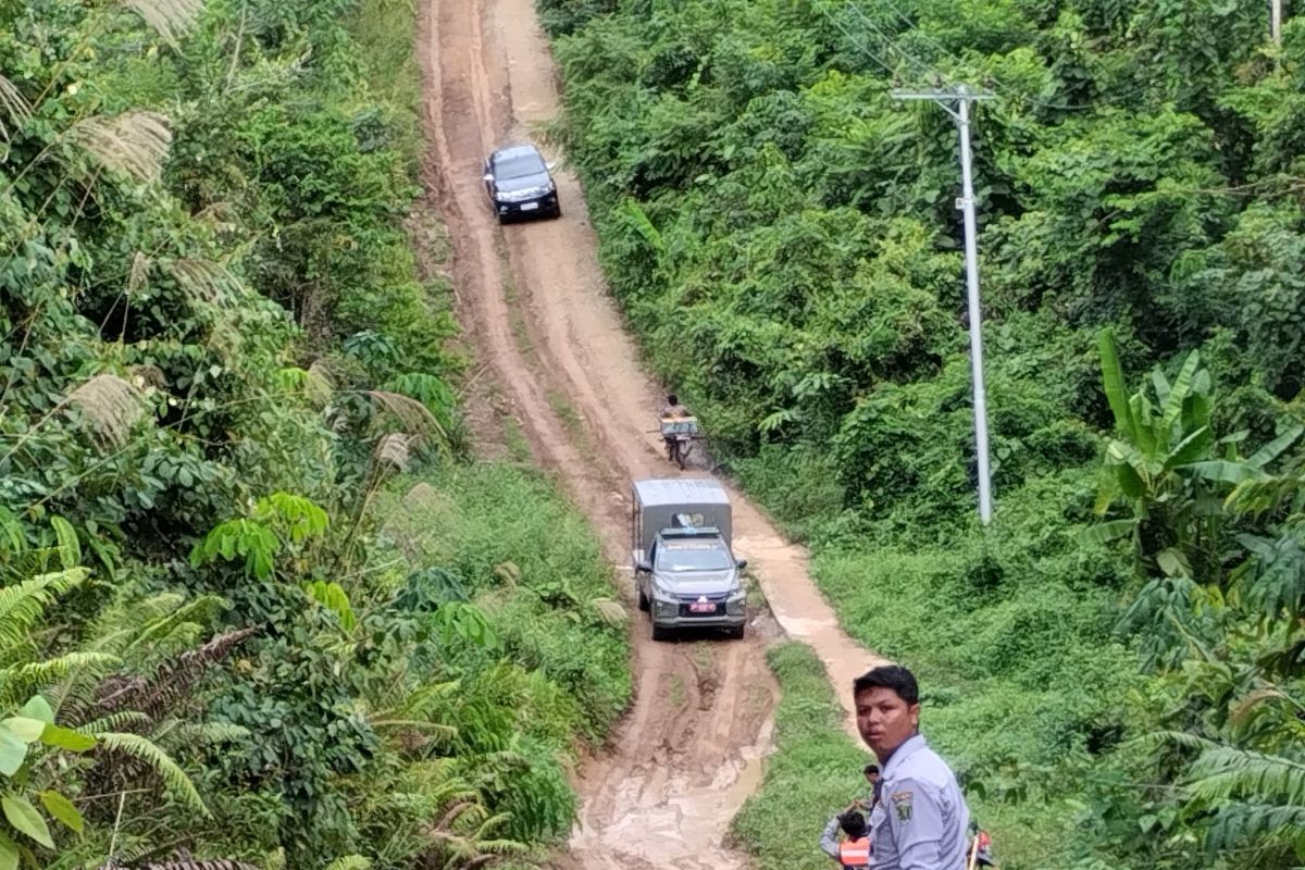 Oknum Guru SD Sungai Kumap mengajar tiga hari seminggu