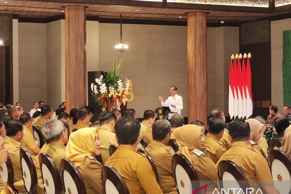 Presiden Jokowi minta kepala daerah selesaikan urusan anggaran untuk pilkada