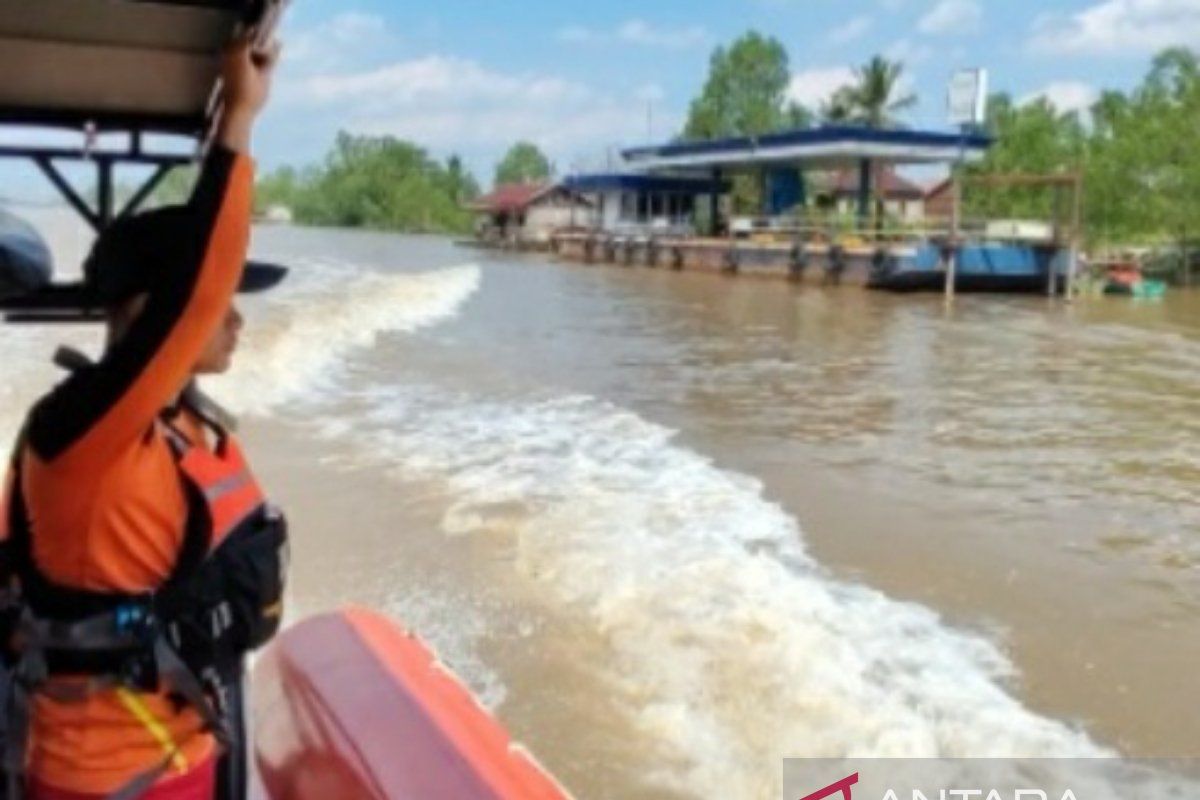 Kapal batubara tabrak jembatan di Muba Sumsel, lima korban hilang