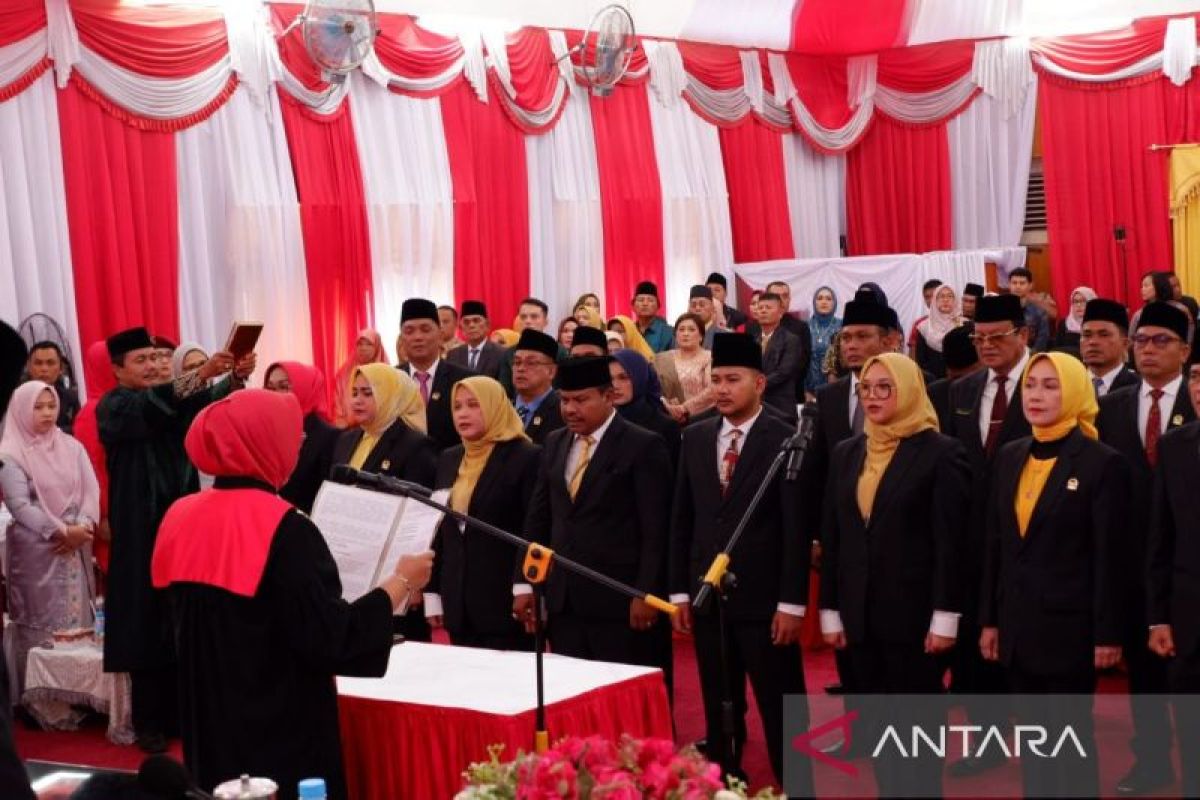 30 anggota DPRD Padangsidimpuan 2024 - 2029 resmi dilantik