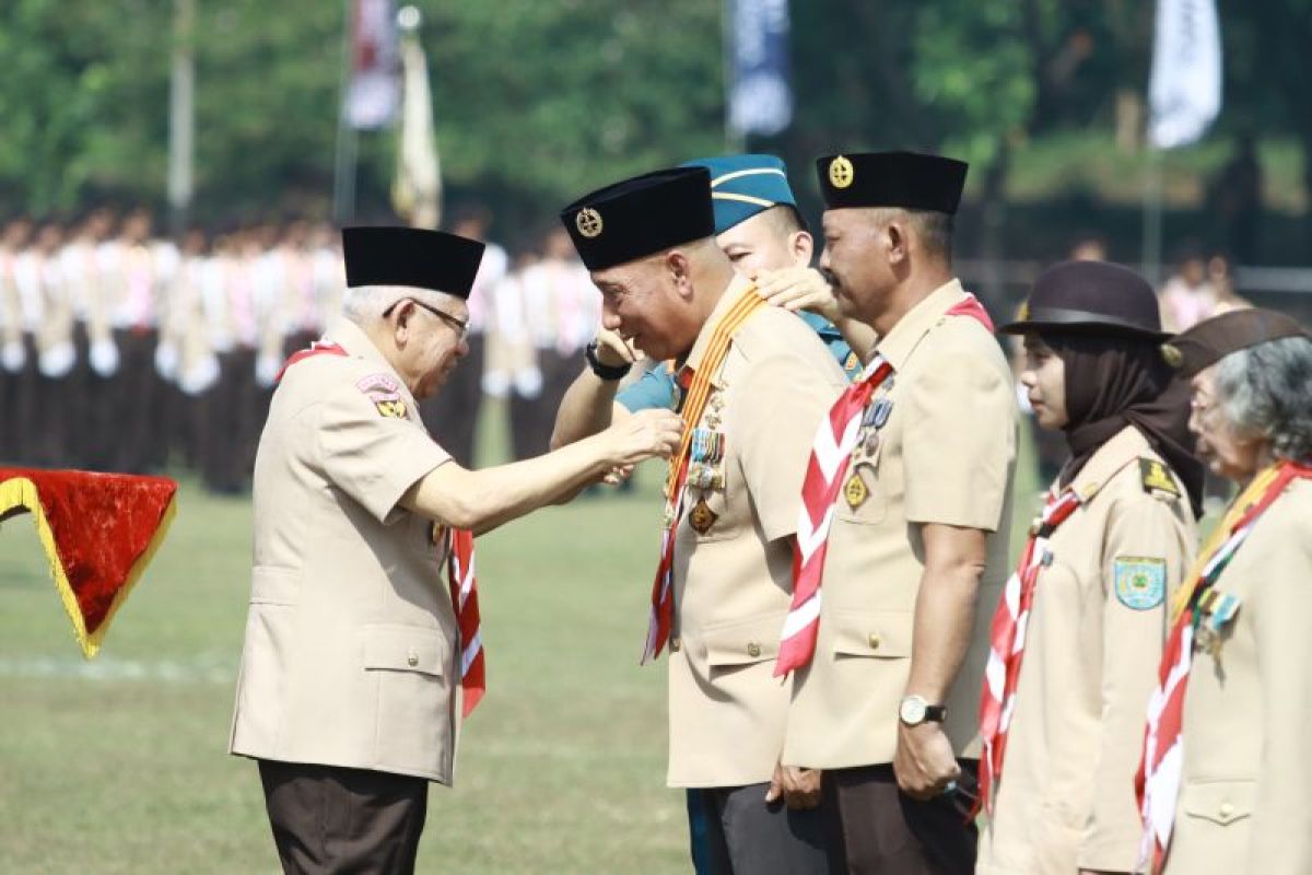 Ketua Pramuka Jatim terima penghargaan Lencana Melati dari Wapres RI