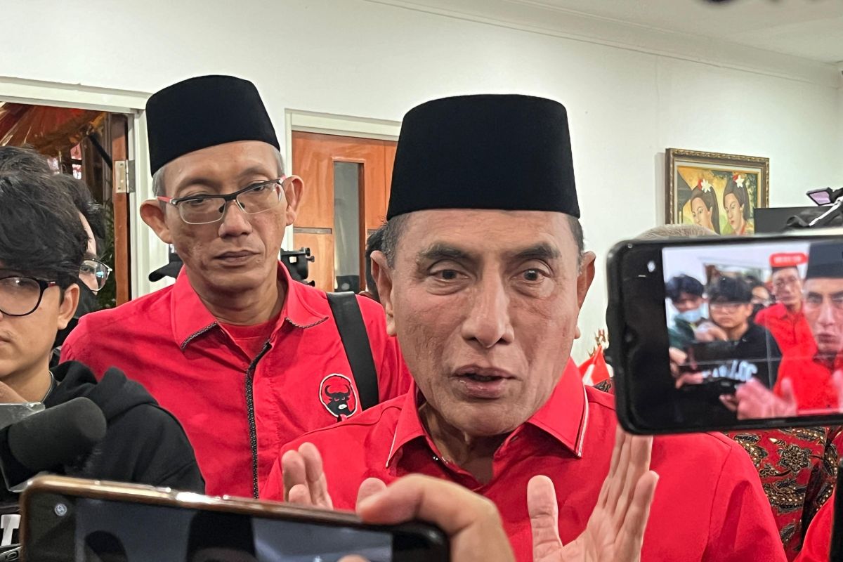 Edy Rahmayadi tegaskan tak ada tekanan lawan Bobby pada  Pilkada Sumut