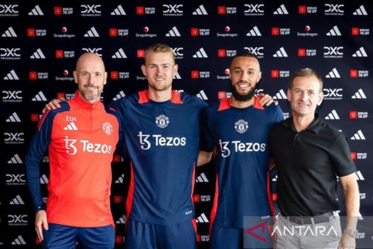 Ten Hag bilang Ugarte siap bermain untuk MU