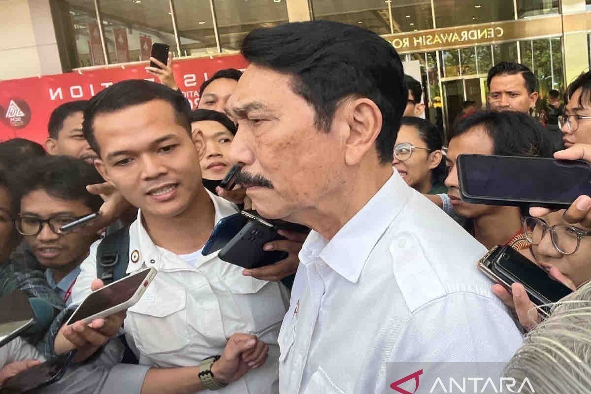 Luhut ungkap rencana penutupan PLTU Suralaya demi tekan polusi udara di Jakarta