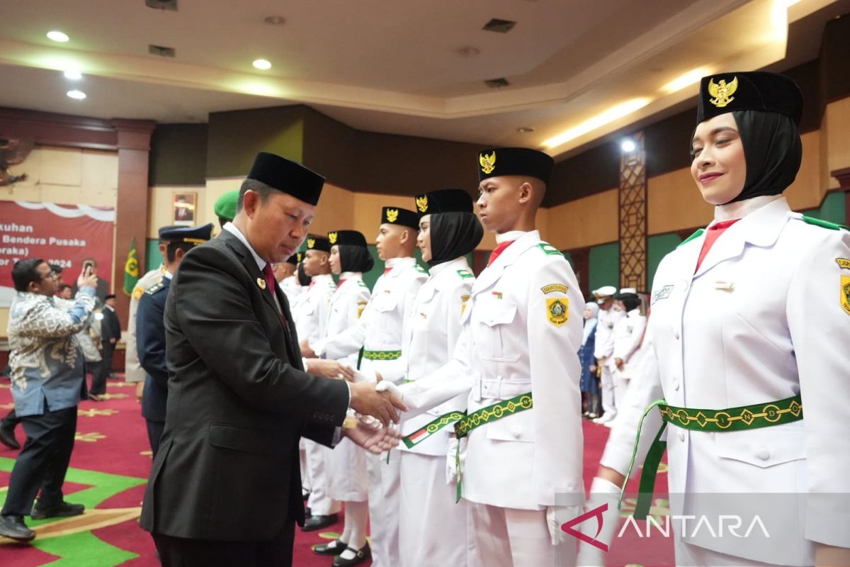 Pj Bupati kukuhkan anggota Paskibraka Kabupaten Bogor