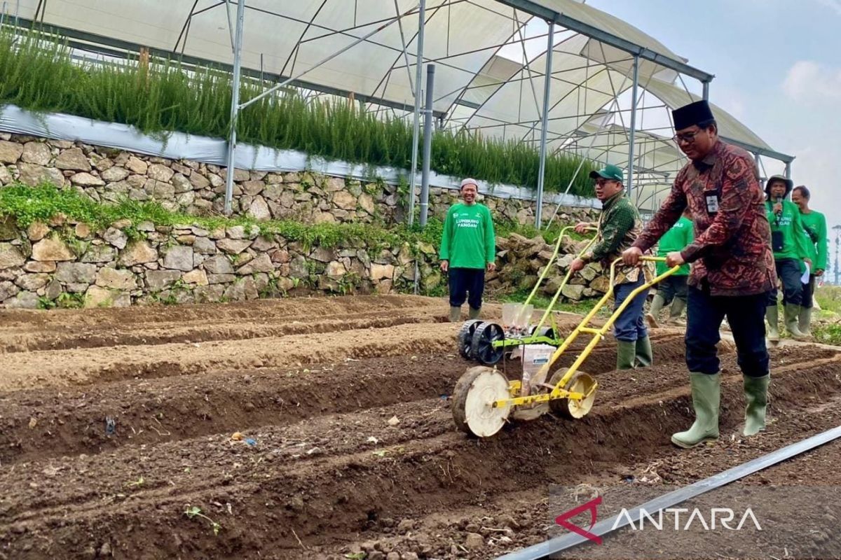 Berdayakan petani, Baznas RI resmikan lumbung pangan hortikultura Bandung