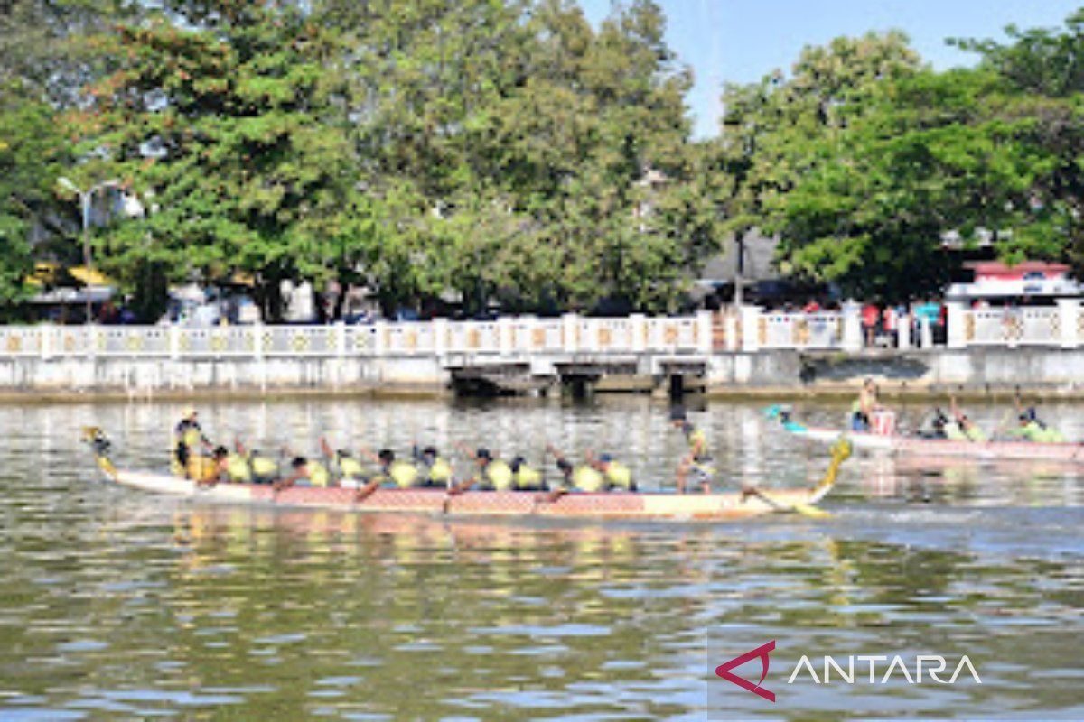 Banjarmasin Kalsel promosi wisata dengan lomba perahu naga