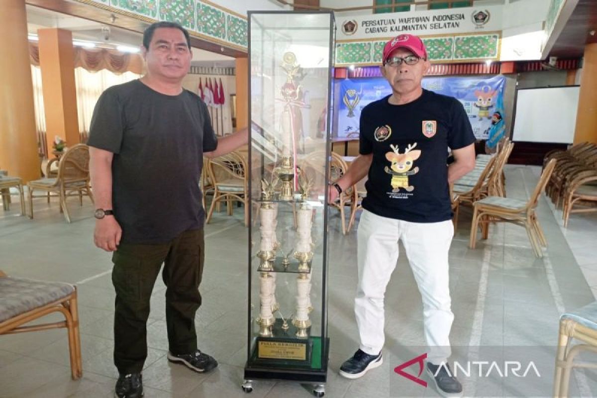 Piala bergilir Presiden untuk Porwanas tiba di Kalsel