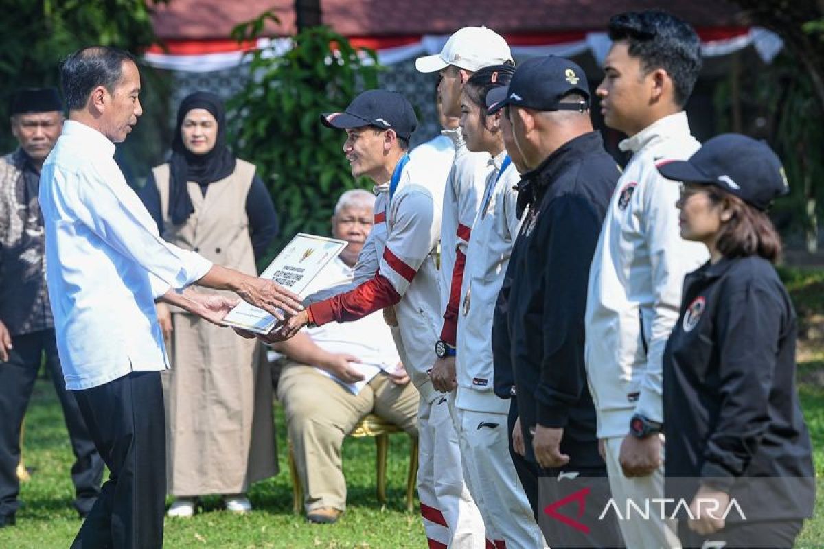 Presiden serahkan bonus Rp6 Miliar untuk atlet peraih emas Olimpiade