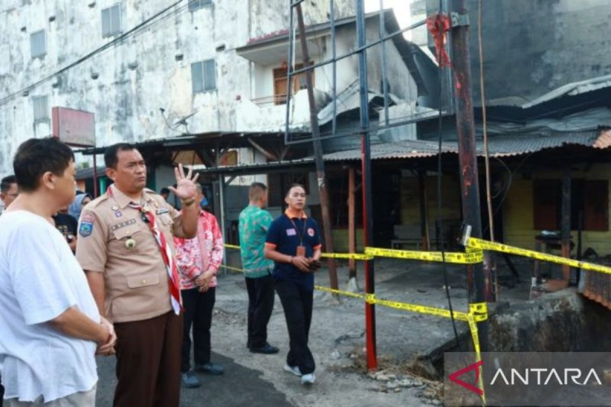 Pj Wako Pangkalpinang tinjau lokasi kebakaran di kelurahan Melintang