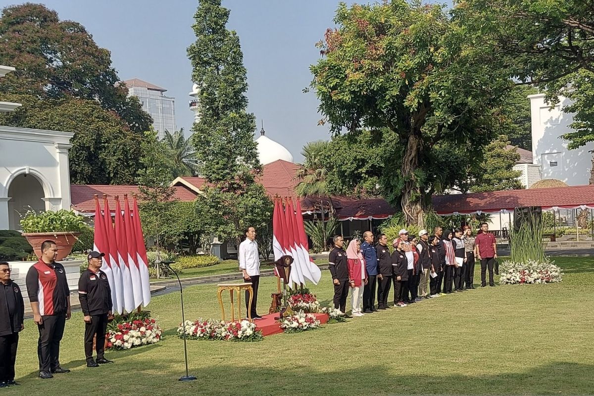 Presiden Jokowi serahkan bonus Rp6 miliar untuk atlet peraih emas Olimpiade