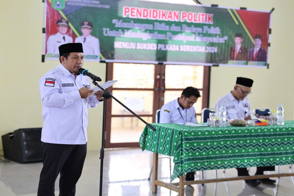 Kesbangpol Tanah Bumbu edukasi pelajar soal politik