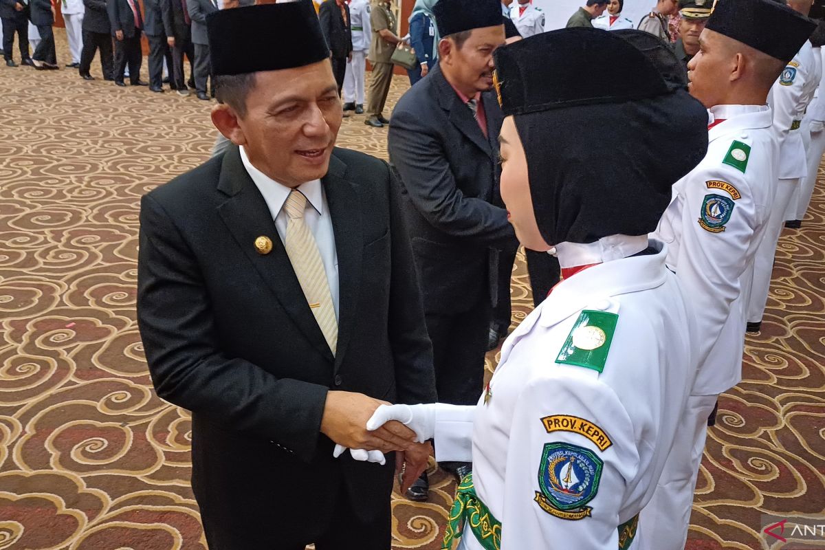 Paskibra di Kepri dapat hadiah liburan dari pemda