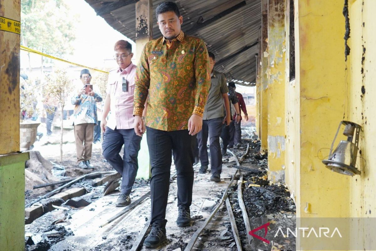 Bobby intruksikan perbaiki enam ruangan terbakar di SMP Negeri 20