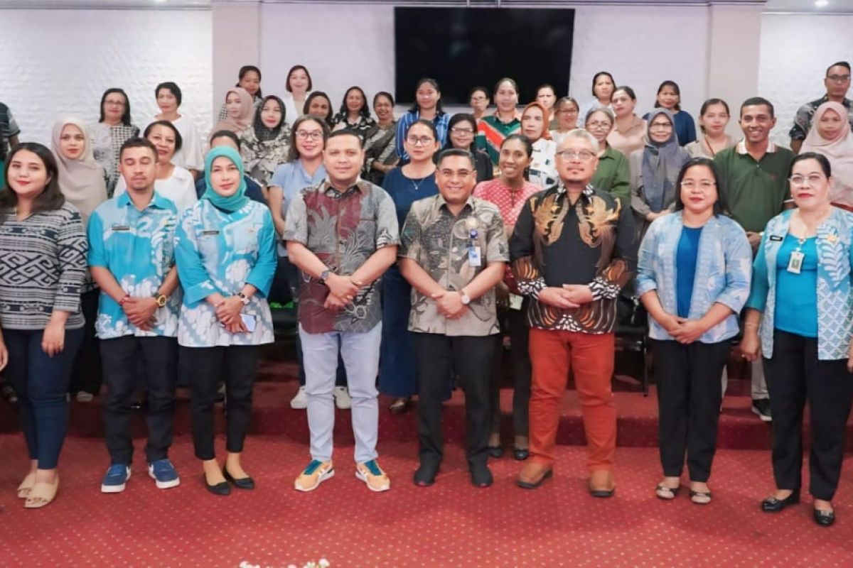 Pj Wali Kota sebut UNS Solo penelitian peningkatan kinerja bisnis UMKM di Ambon