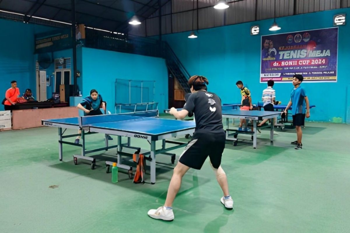 Persiapan arena tenis meja dikebut jelang babak penyisihan