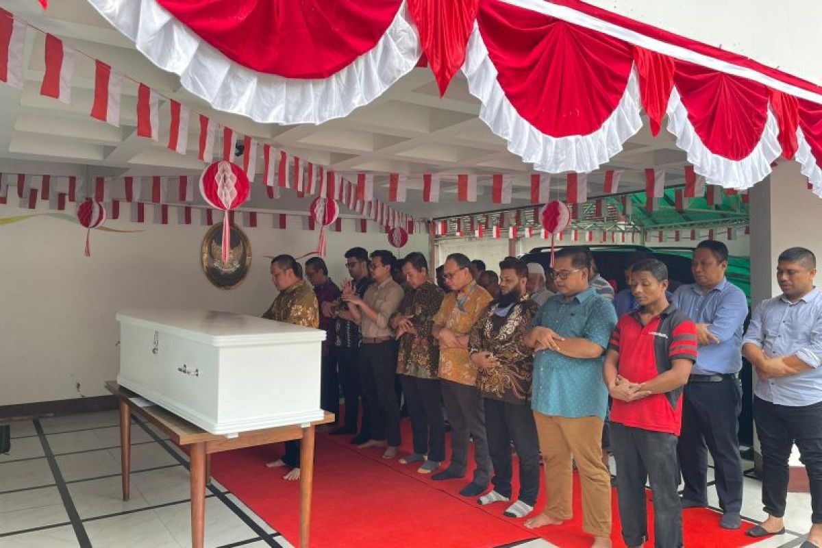 WNI korban kerusuhan di Bangladesh tiba dan dimakamkan di Semarang