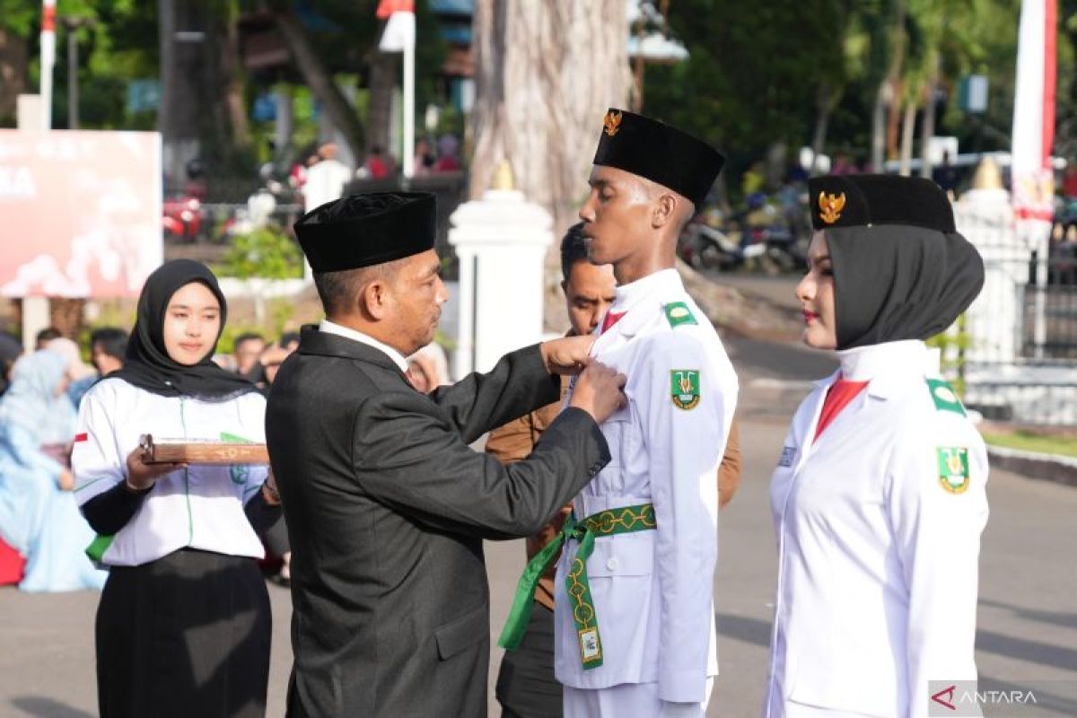 Pj wali Kota Sabang kukuhkan anggota Paskibra HUT ke 79 Kemerdekaan RI