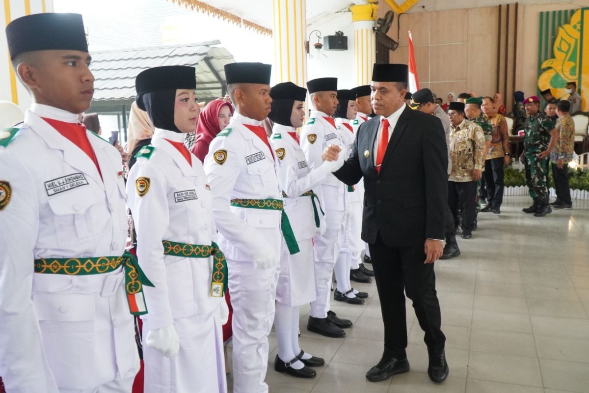 Pj Bupati Langkat kukuhkan 58 anggota paskibraka