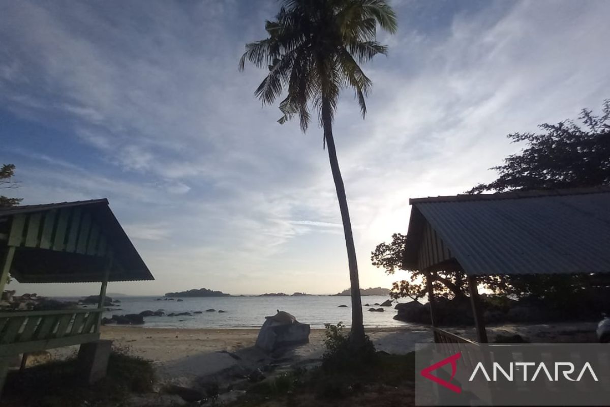 UBB: ANTARA Babel kibarkan bendera 17 Agustus, Sabtu di dasar laut