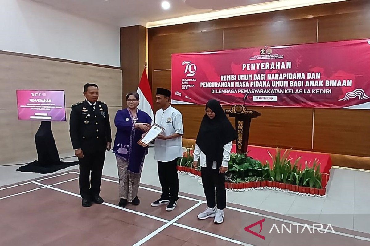 Ratusan warga binaan di Lapas Kediri dapat remisi