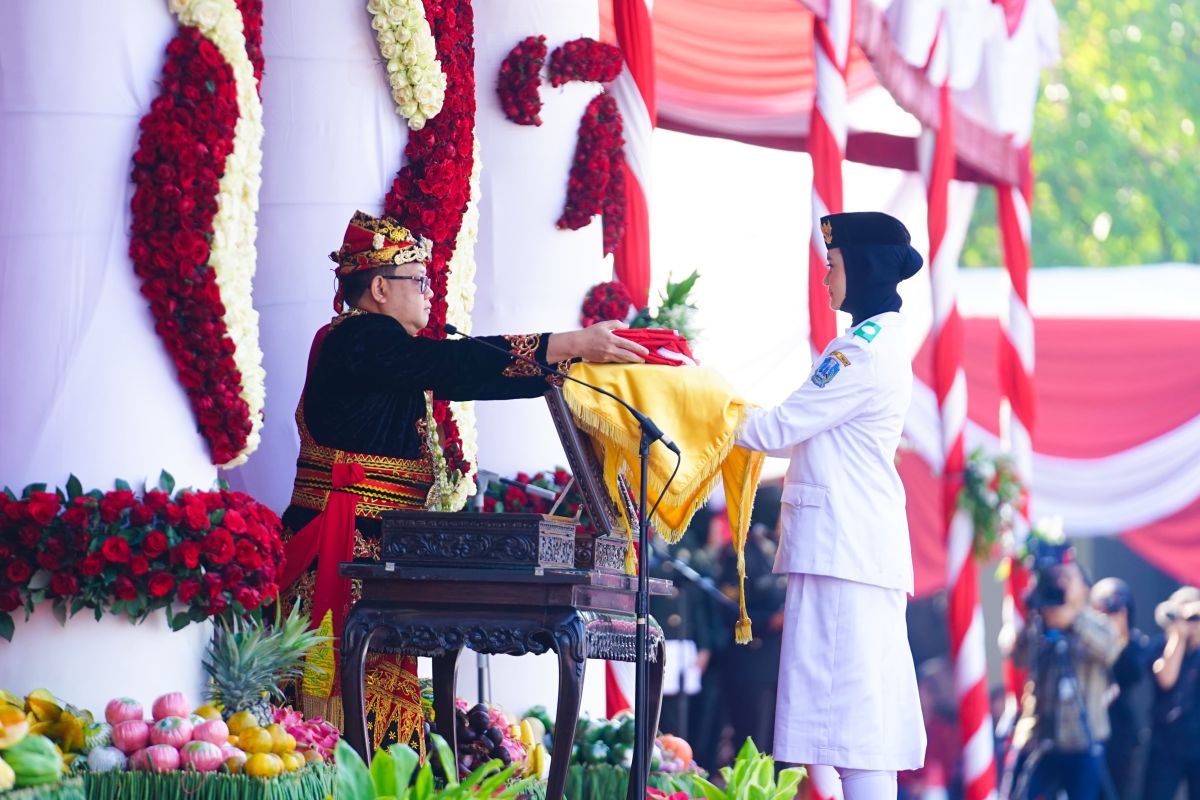 Pj Gubernur Adhy ajak masyarakat isi kemerdekaan dengan kegiatan positif