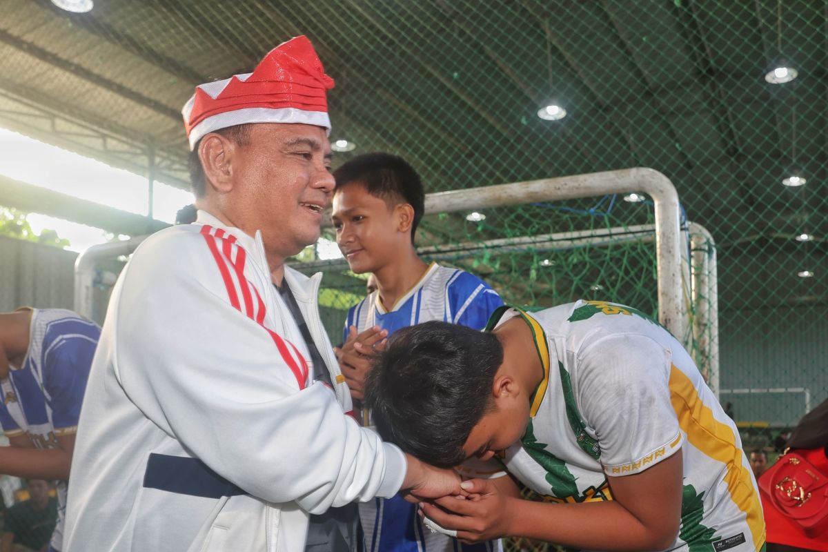 Kompetisi Futsal Pelajar SMA/SMK se-Sultra ditutup Pj.Gubernur