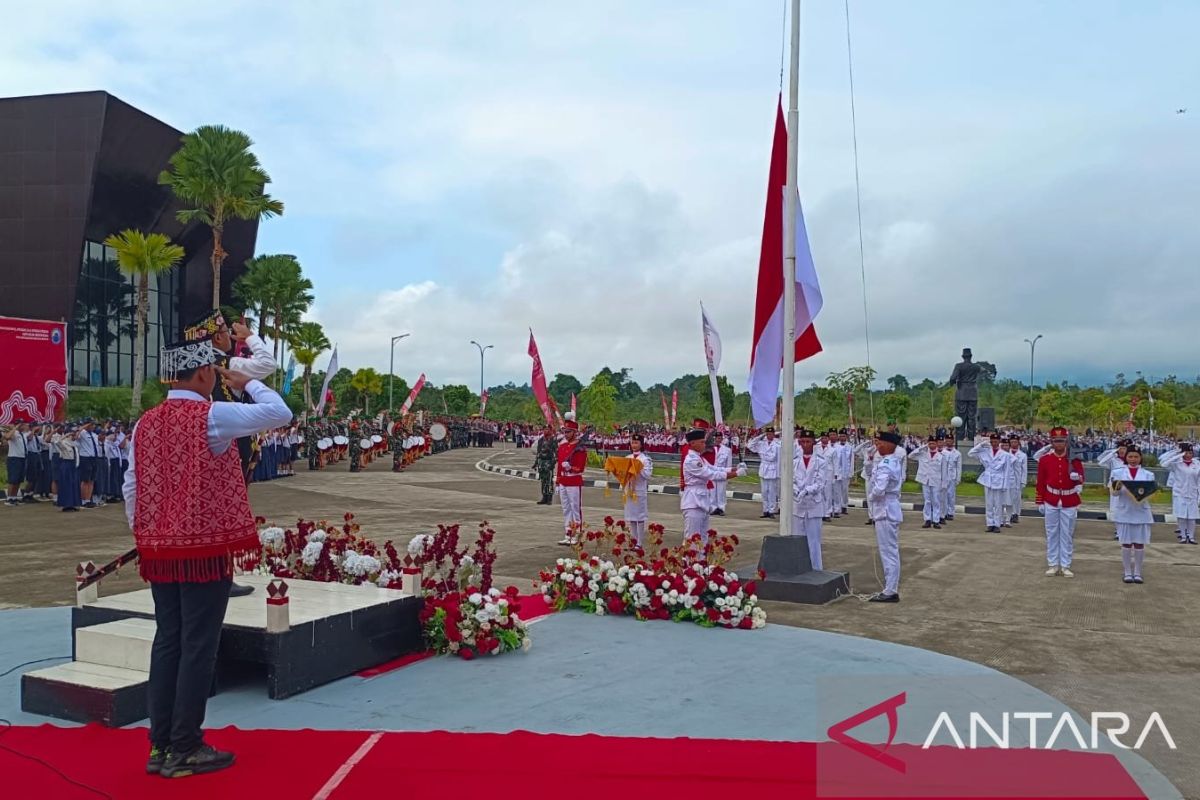 Upacara HUT RI di PLBN Badau bangkitkan semangat persatuan NKRI