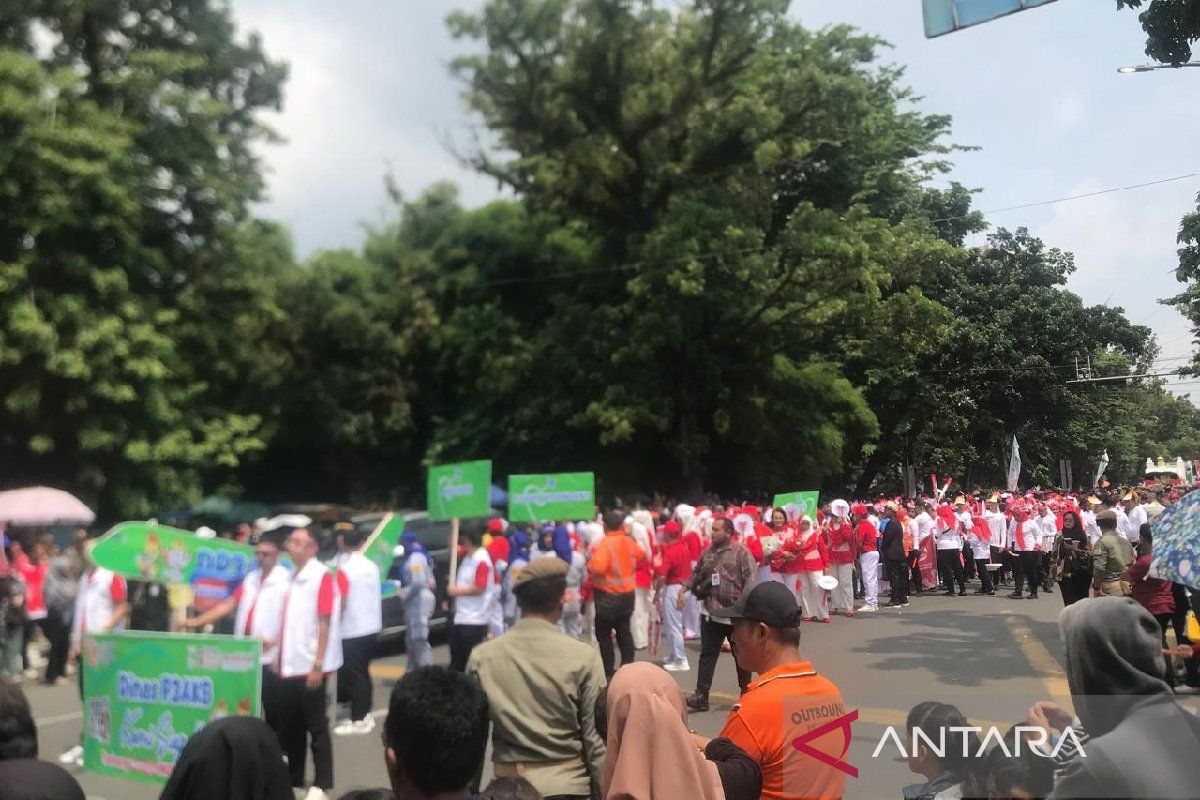 Warga Medan antusias saksikan pawai pembangunan HUT RI