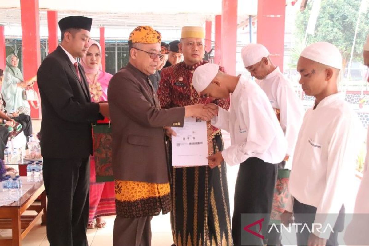 Ratusan WBP Lapas Warungkiara Kabupaten Sukabumi terima remisi