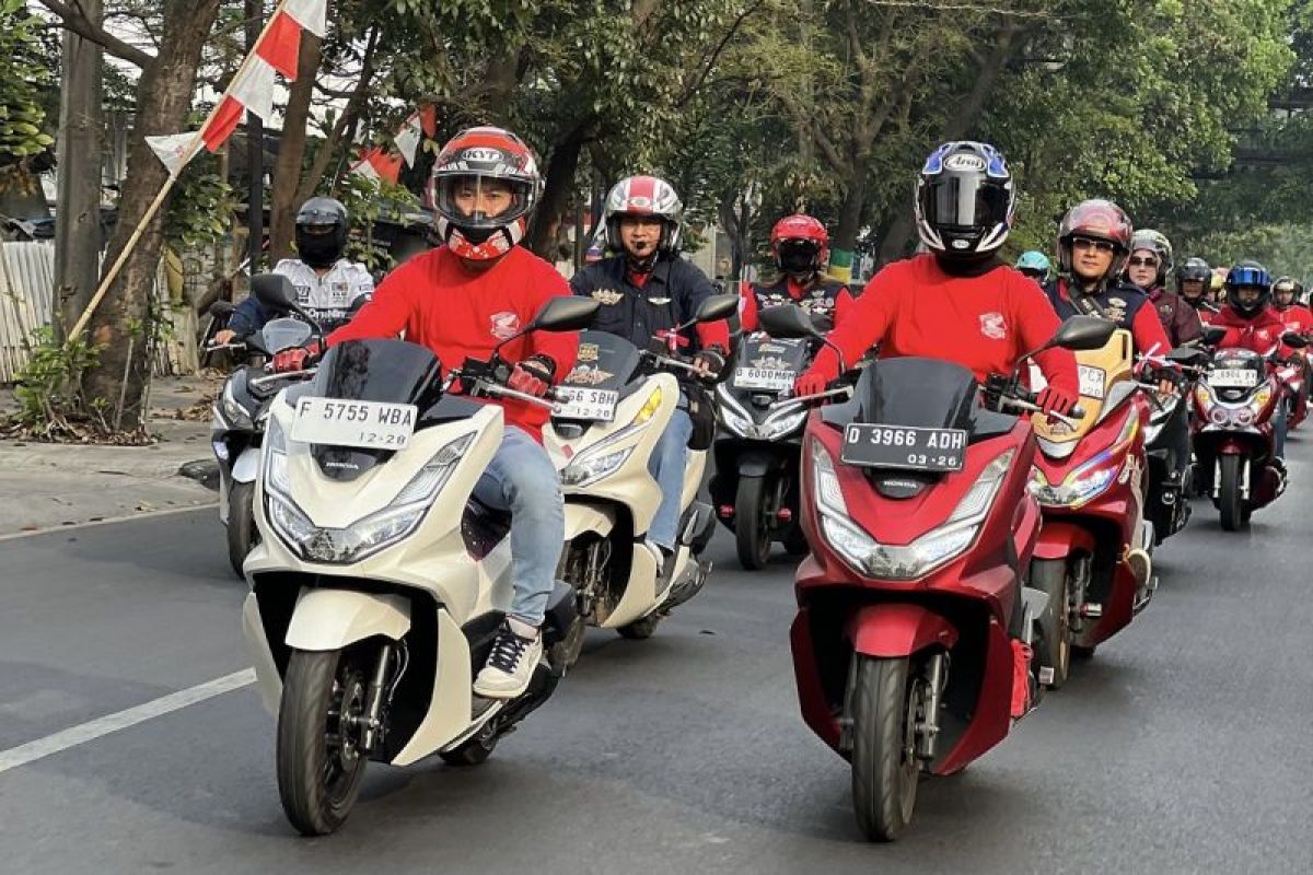 Biker Honda PCX konvoi motor rayakan Hari Kemerdekaan