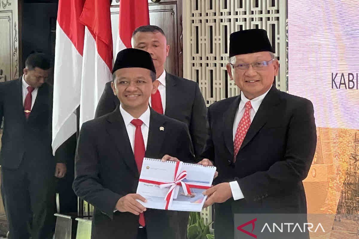 Bahlil sebut siap melanjutkan program mantan Menteri ESDM Arifin