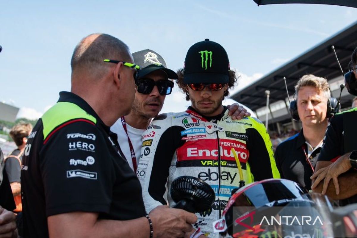 Rossi berperan penting saat Marco Bezzecchi  finis posisi enam di Austria