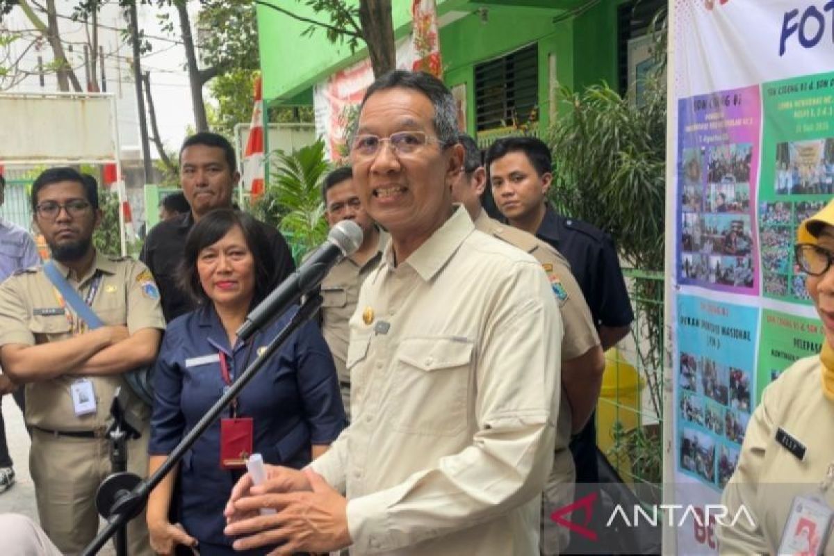 Heru Budi Hartono terharu murid SD ingin bawa pulang makanan bergizi