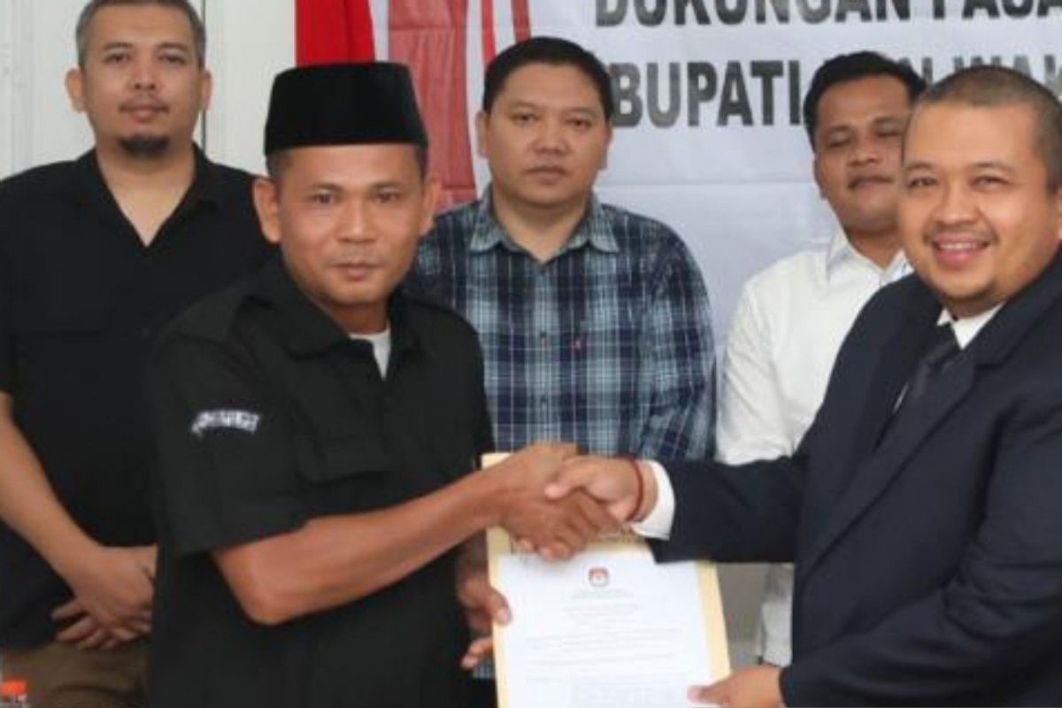 Sah, menuju Pilkada 2024, KPU Tapsel serahkan 