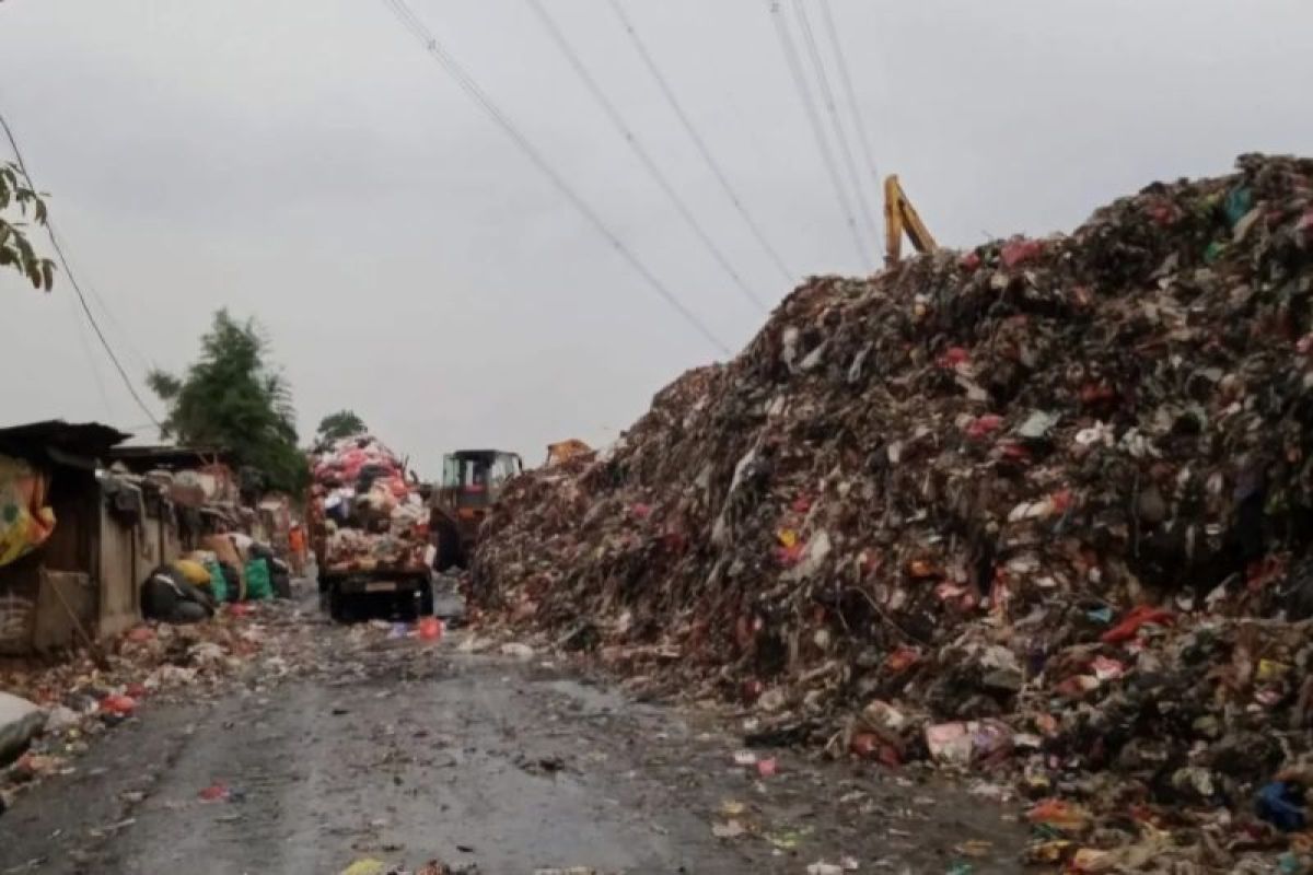 Pemkot Depok libatkan  semua perangkat daerah dan masyarakat tangani masalah sampah