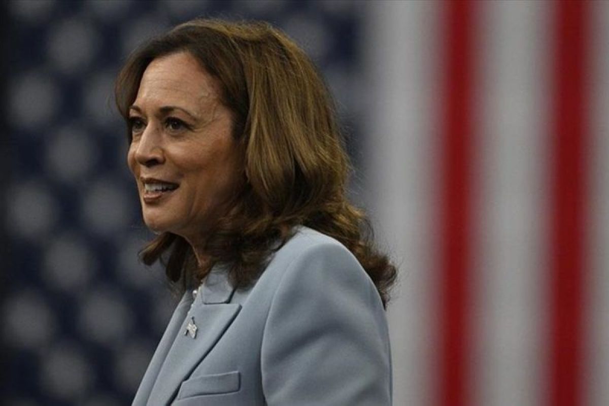 Kamala Harris resmi terima pencalonan Demokrat sebagai capres AS