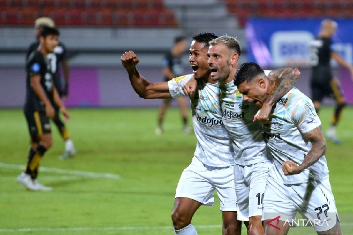 Liga 1 - Tyronne ungkap rasa bahagia cetak dua gol untuk Persib Bandung